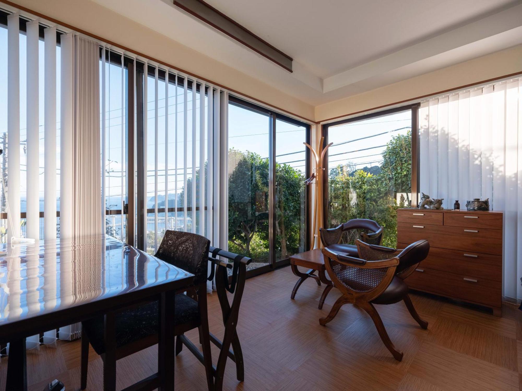 Atami Southern Wind　 熱海 南風楼 Villa Exterior photo